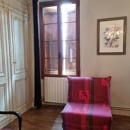 D'hote Dauge Oda ve Kahvaltı 3*